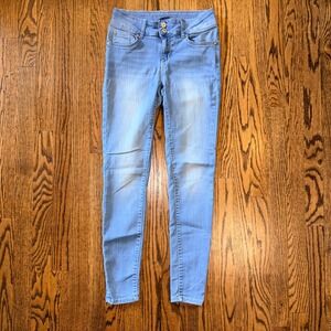 WallFlower Ultra Fit Skinny Jeans Light Wash Double Button Size 3 Blue